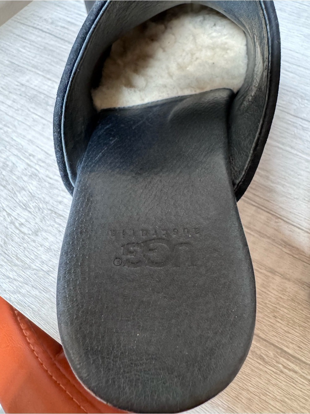 UGG Abbie Clogs size 7 - Picture 6 of 10